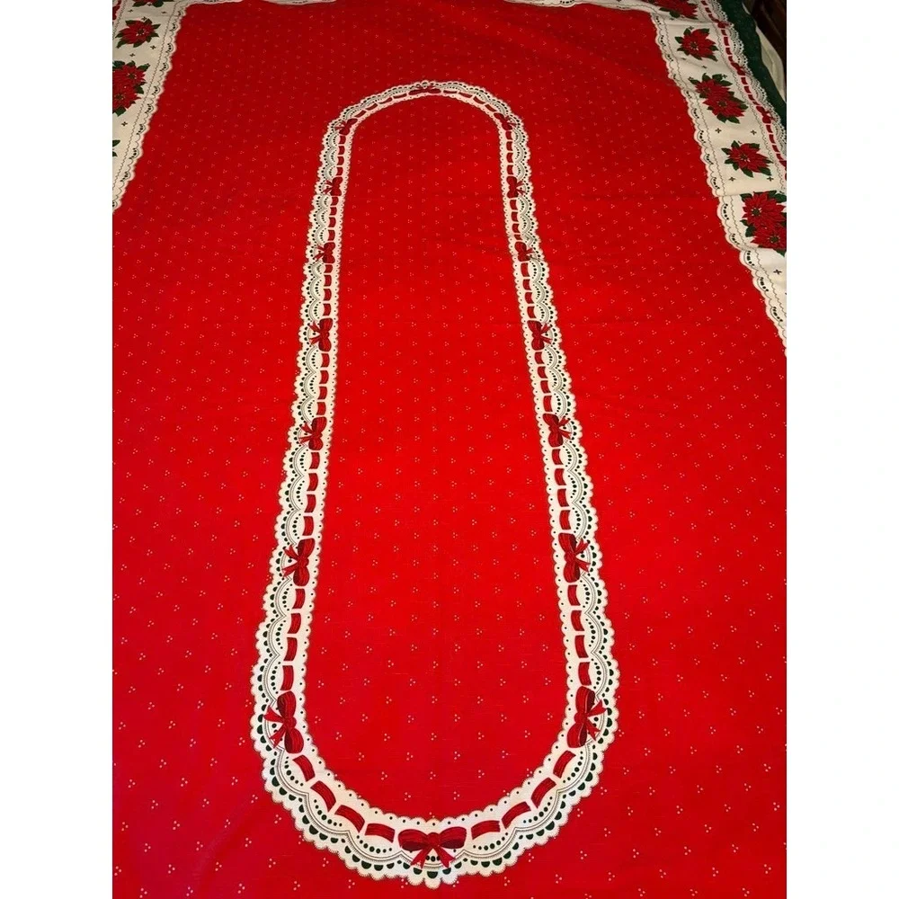 Vtg 60s Mid Century Christmas Tablecloth With 10 Napkins - approx 60